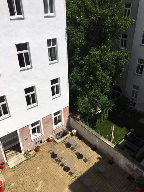Cube70 Aparthotel Виена Екстериор снимка