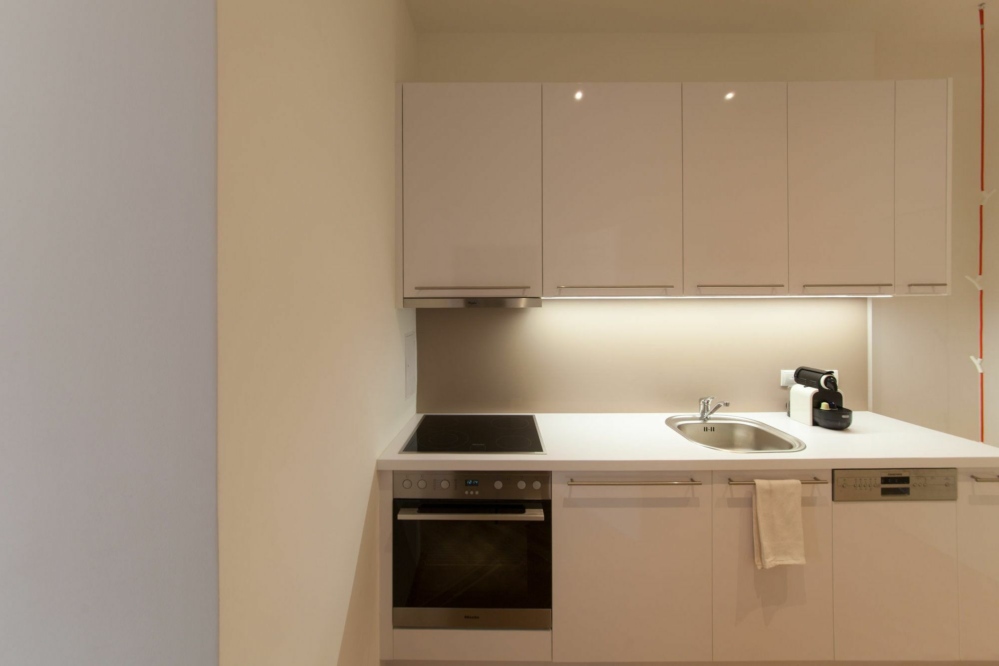 Cube70 Aparthotel Виена Екстериор снимка